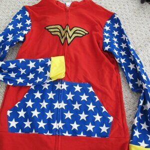 NEW Wonder Woman Hoodie - S